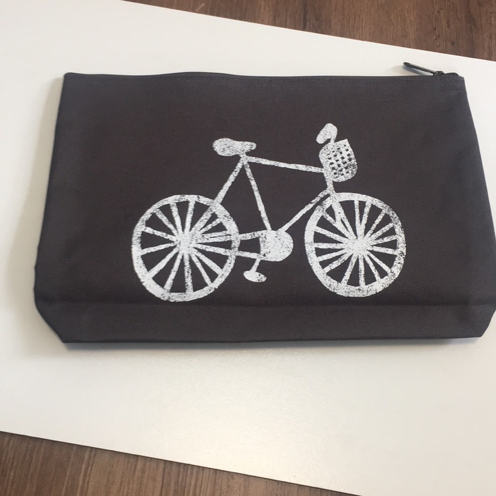 Thirty One Zipper Pouch.